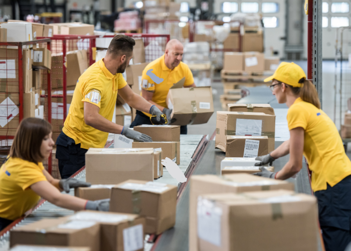 matériel en fin de vie équipements professionnels à trier Stock